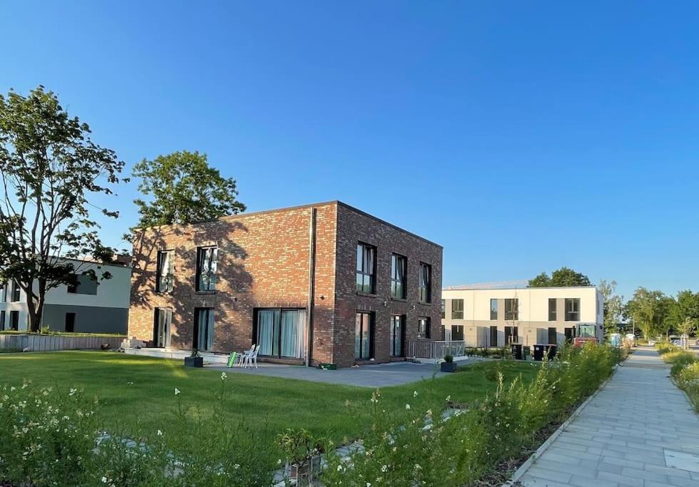 Fully Equipped Apartment 3 Rooms 5 Bed Hamburg Exterior photo