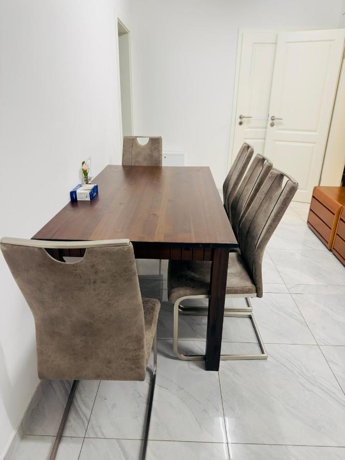 Fully Equipped Apartment 3 Rooms 5 Bed Hamburg Exterior photo