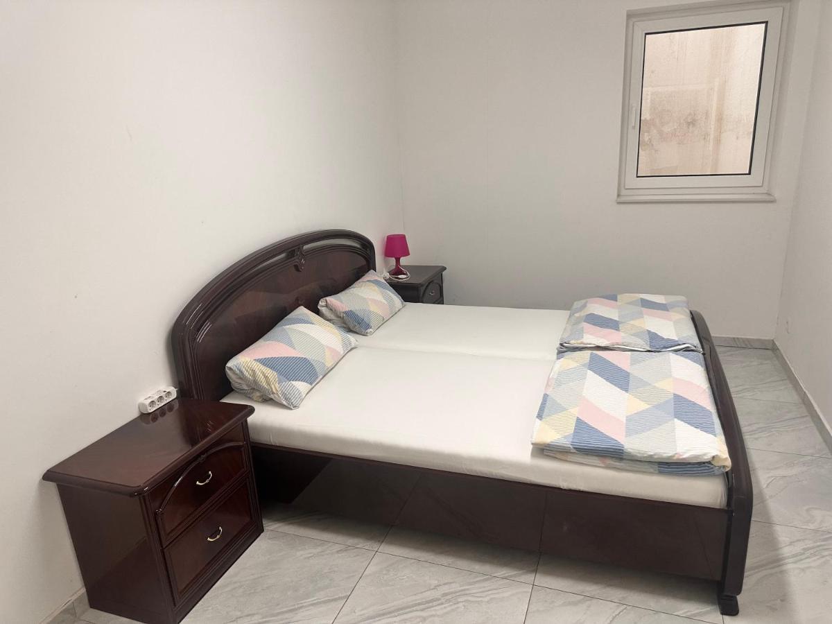 Fully Equipped Apartment 3 Rooms 5 Bed Hamburg Exterior photo
